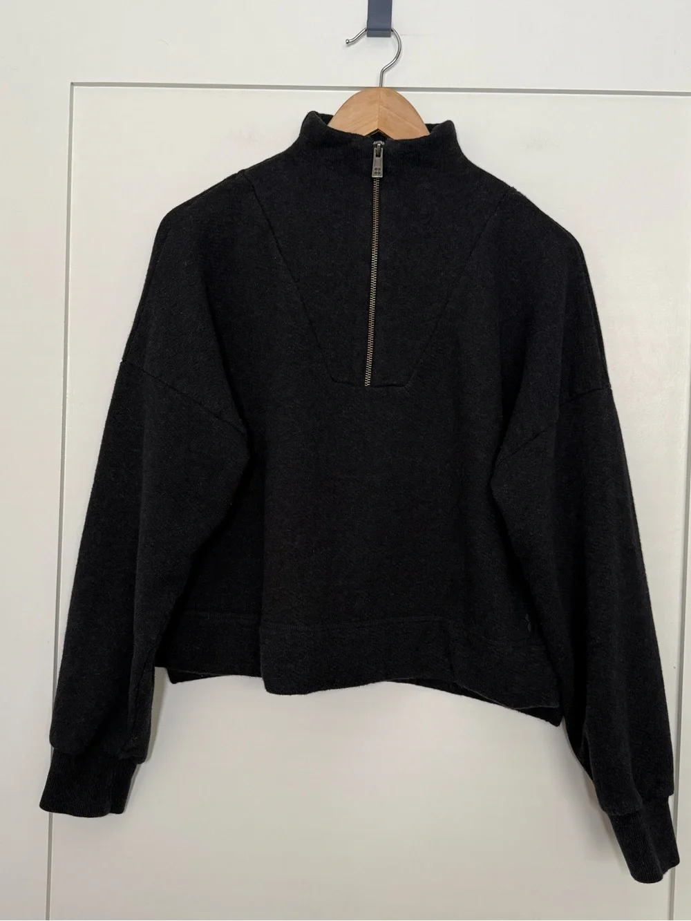 Sweaty Betty Boxy Sweatshirt Sz 8 Gray 1/4 Zip Mock Neck Cotton Blend Minimalist